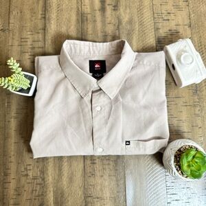 Quiksilver Gray and Cream Casual Button Down Shirt